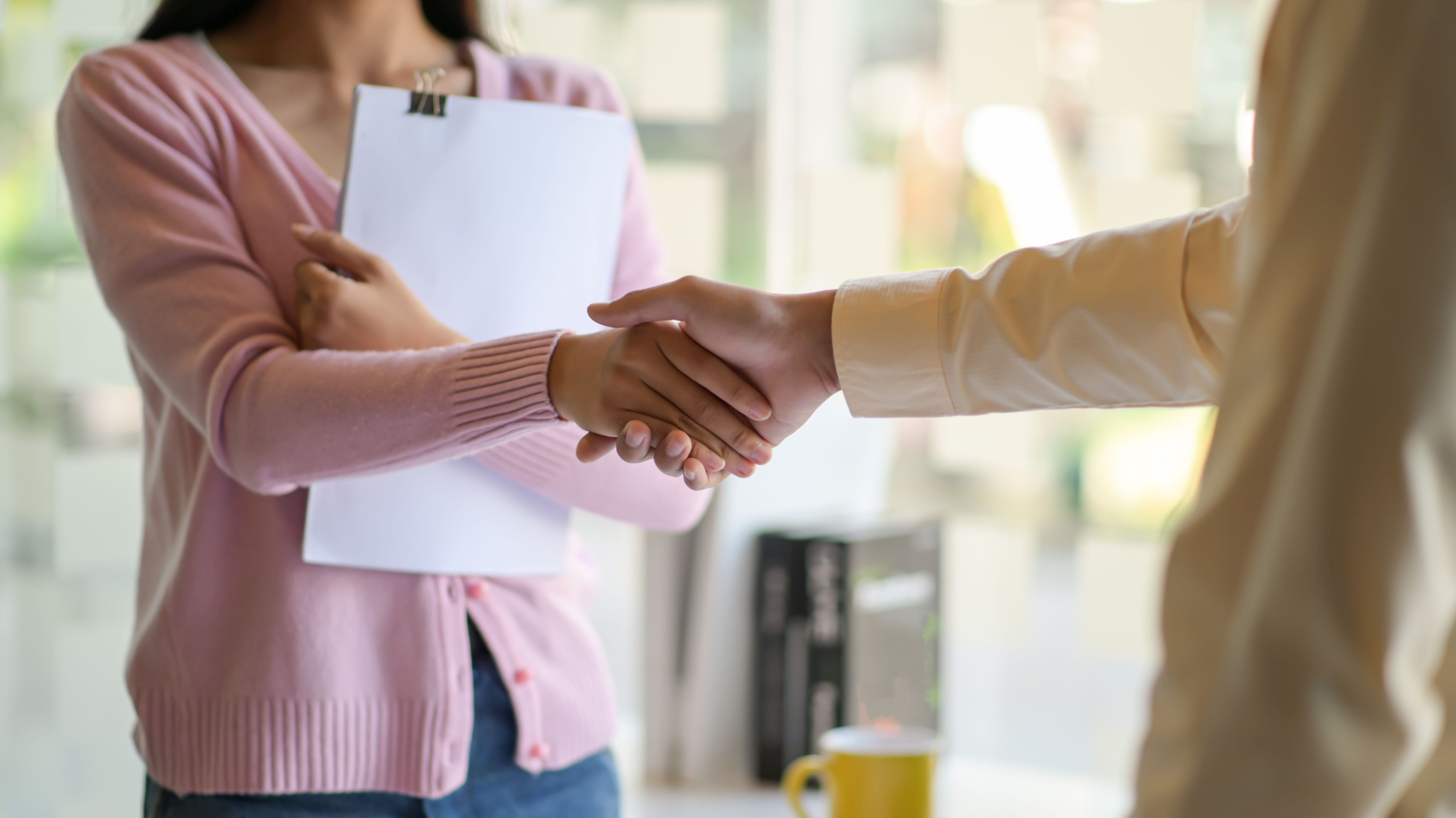 ¿Cuáles son los pasos a seguir para el registro de un menor nacido en casa?